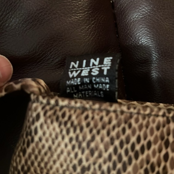 NineWest Vintage Soft Snakeskin Print with Shoulder/Crossbody Strap - Picture 6 of 9